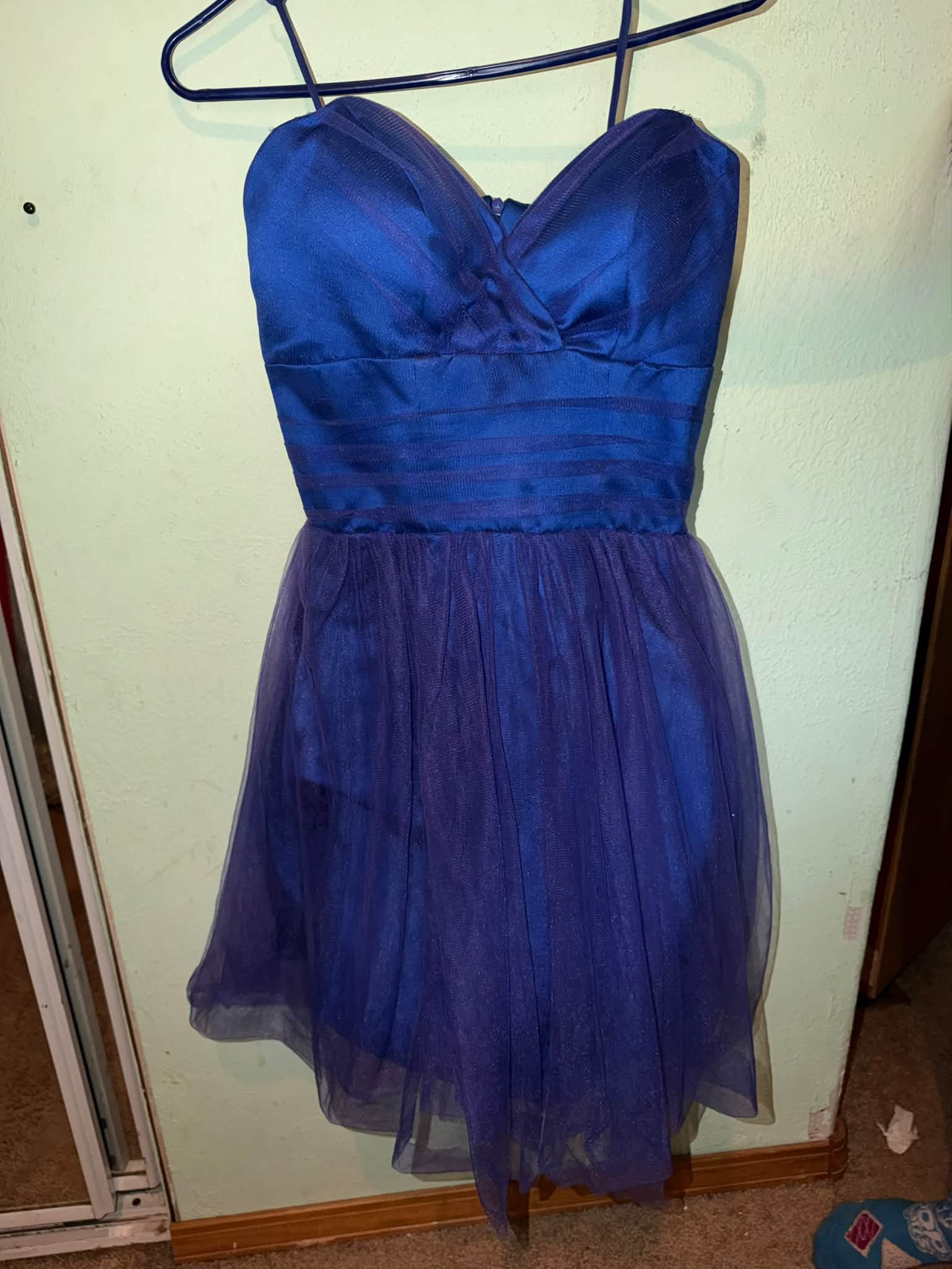 Selling small to medium formal dresses