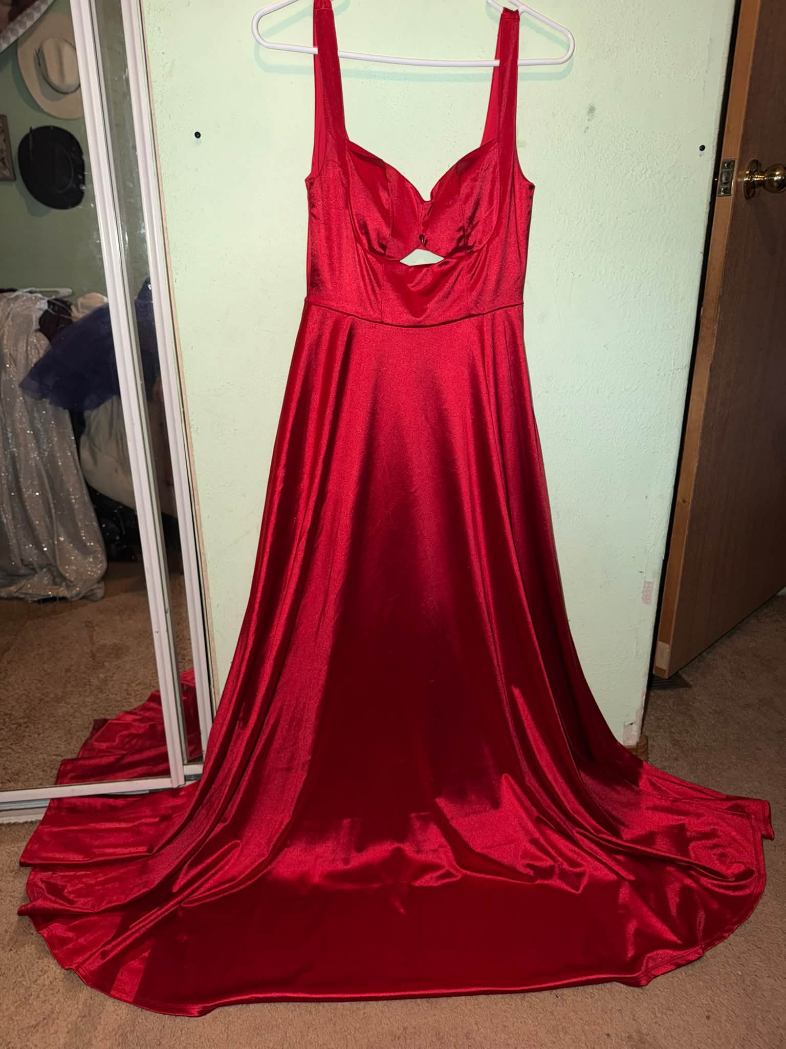 where can i sell used formal dresses Selling small to medium Strapless dress