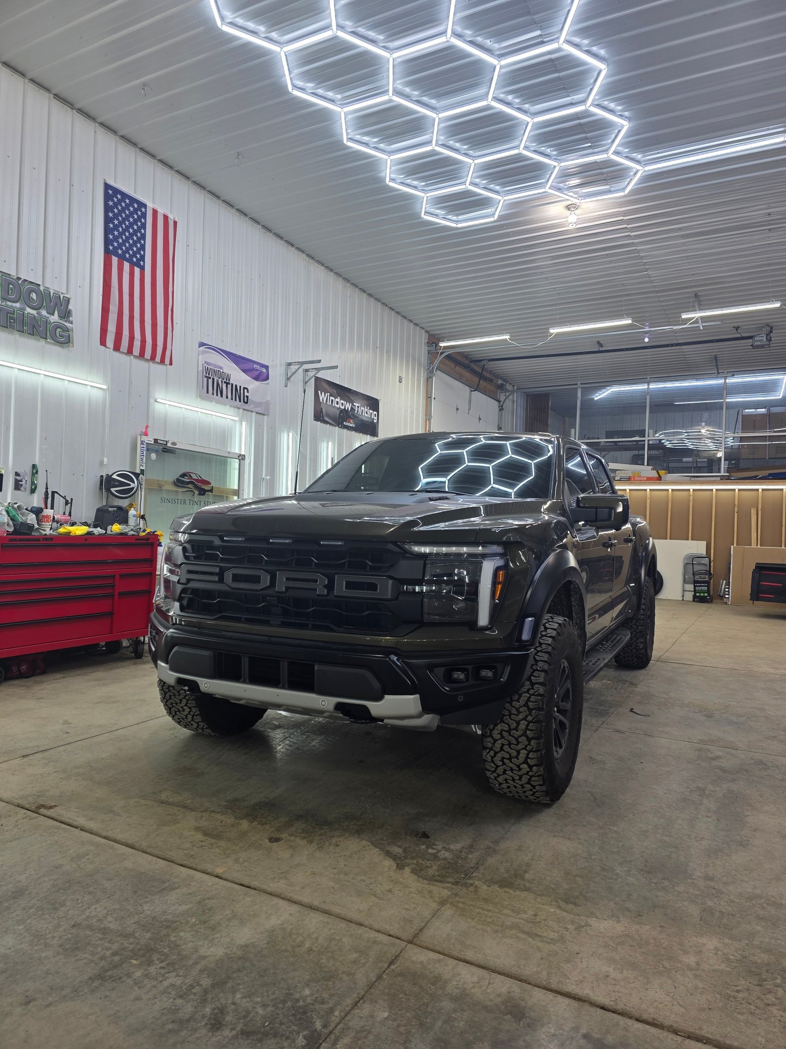 Sinister - Check out this brand new Ford Raptor that got the full ...
