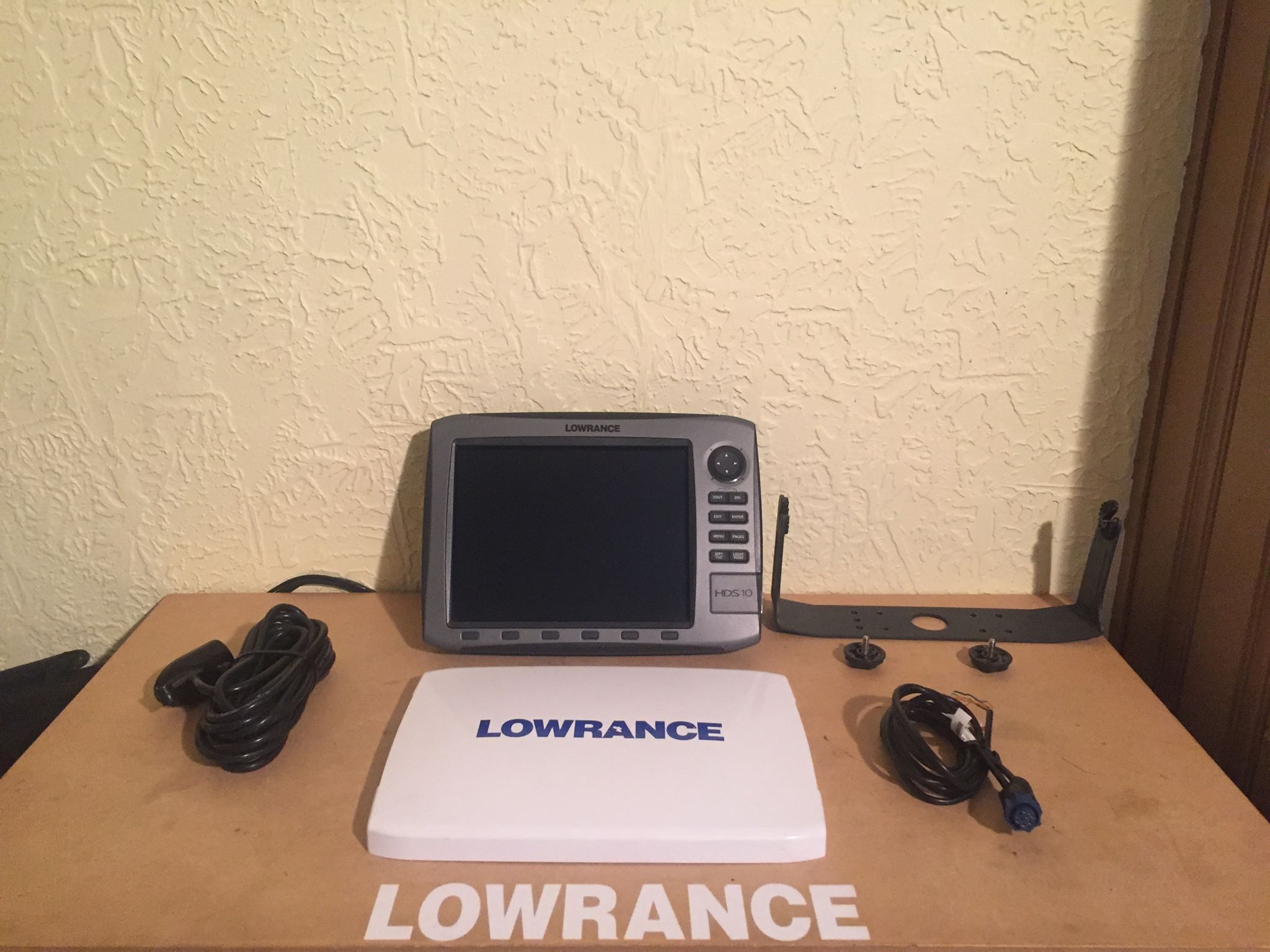Used lowrance hds-10 gen1. Sold