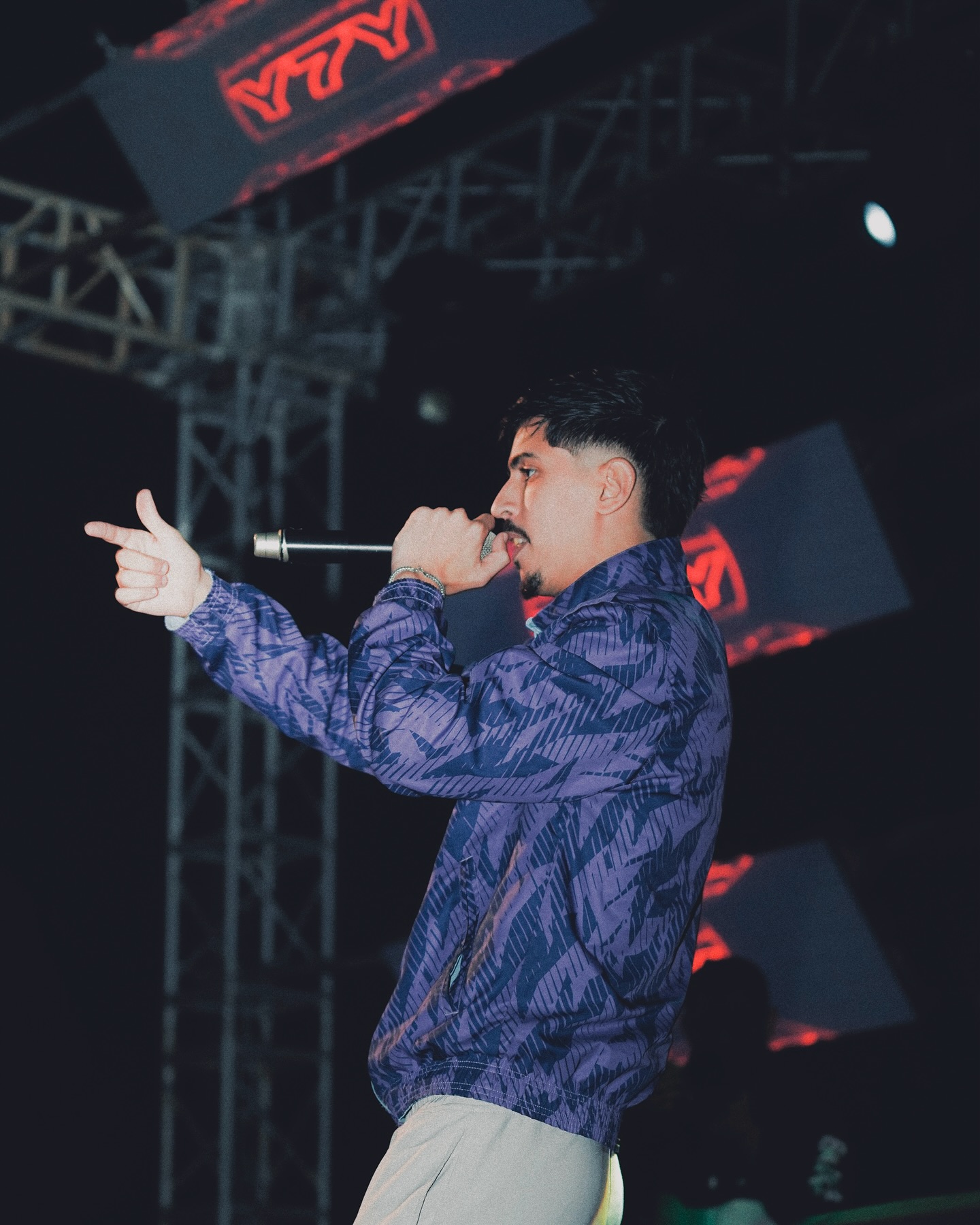 Y7y - ي 7 ي