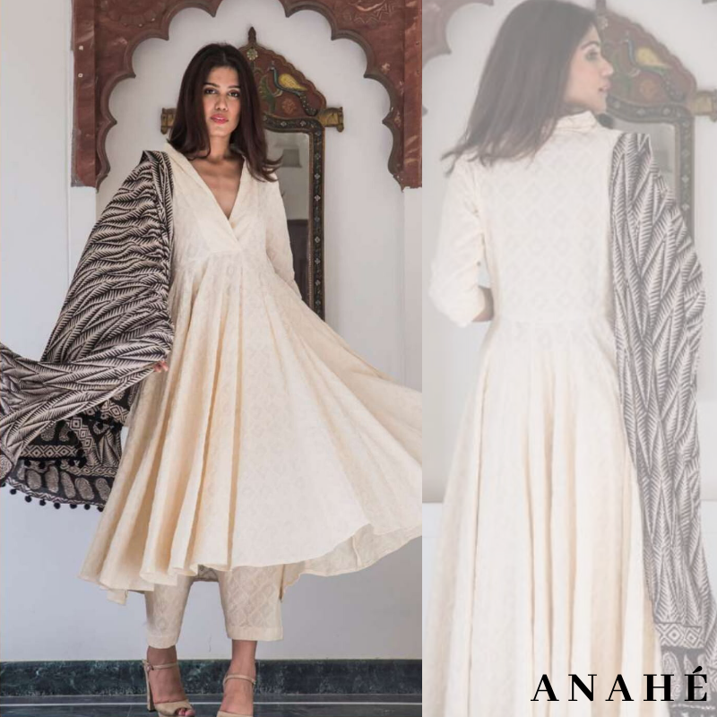 Anahé - The stunning silhouette complements every body...