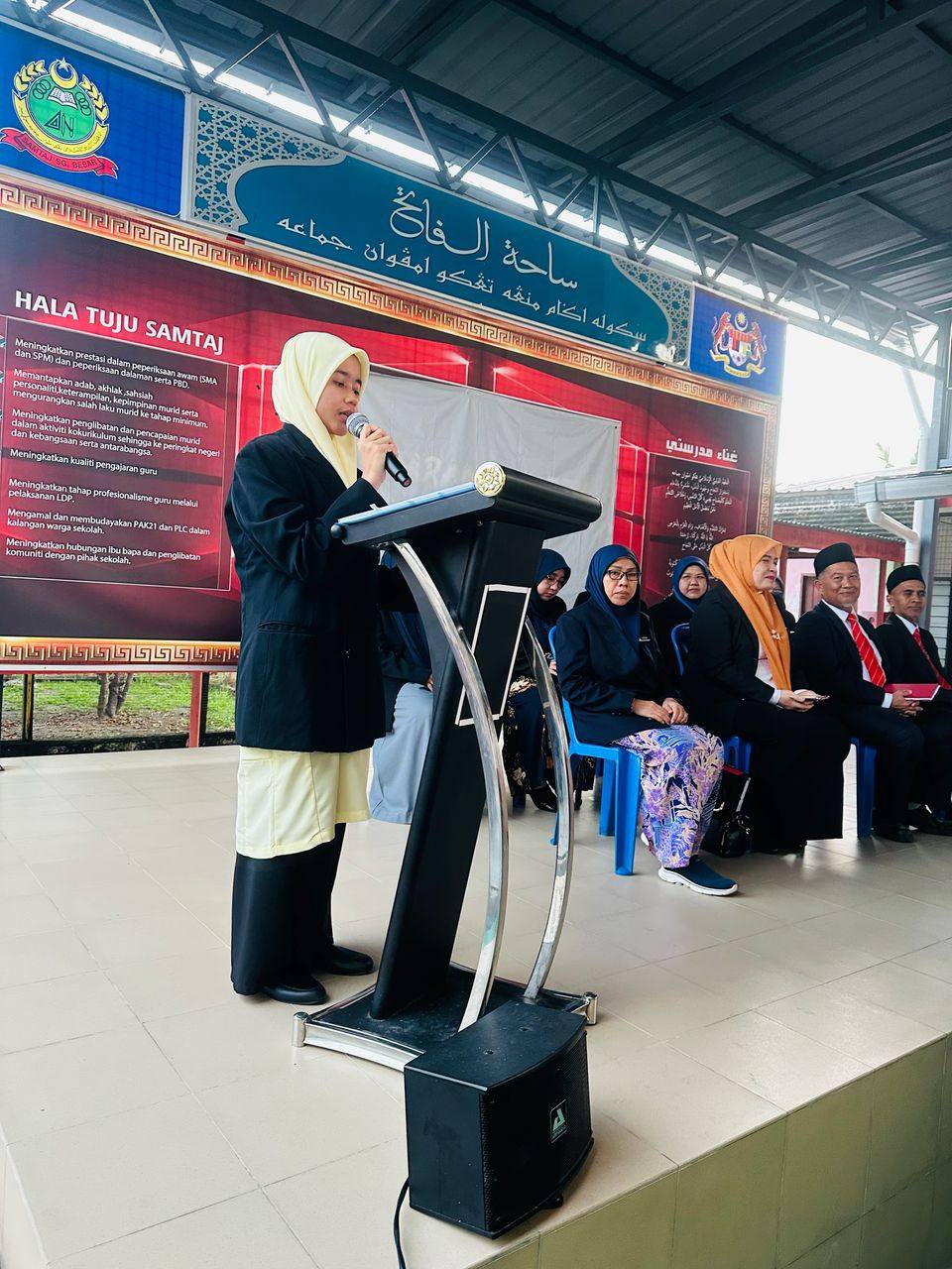 Selamat kembali ke sekolah bagi tahun 2025. Semoga kehadiran tahun ini ...