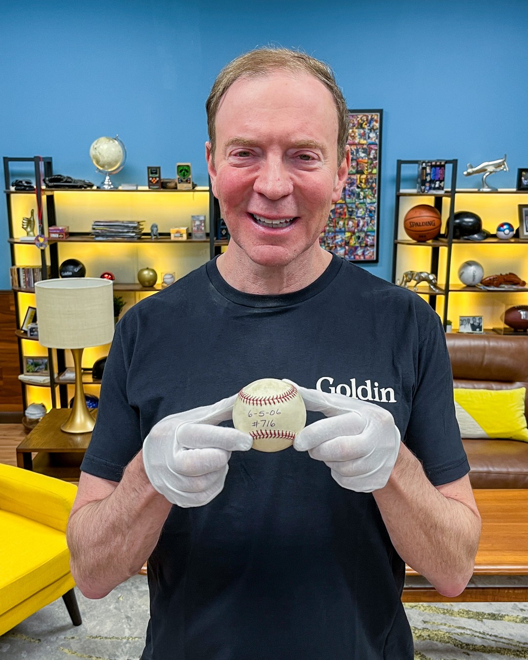 A ball from the game that crowned Barry Bonds as the all-time Home