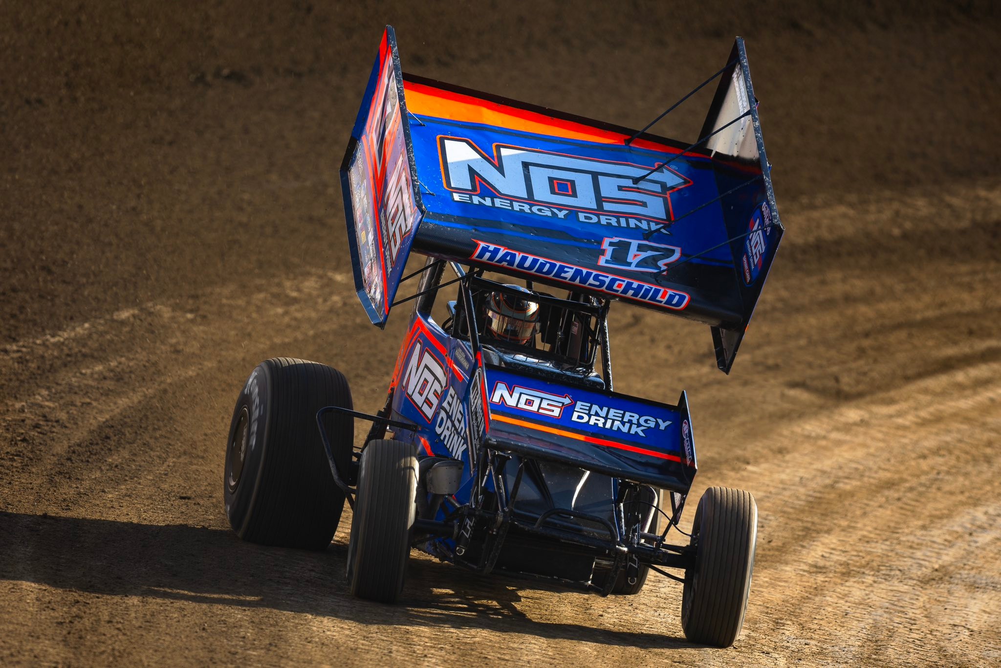 World of Outlaws... - World of Outlaws Sprint Car Series