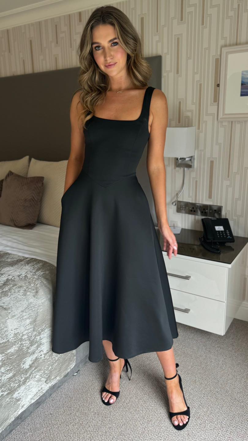 plus size chocolate brown dress Sydnee Cotton Maxi in Talla:36M Blue Maxi Dresses | SALE-DRESS while the asymmetrical hem