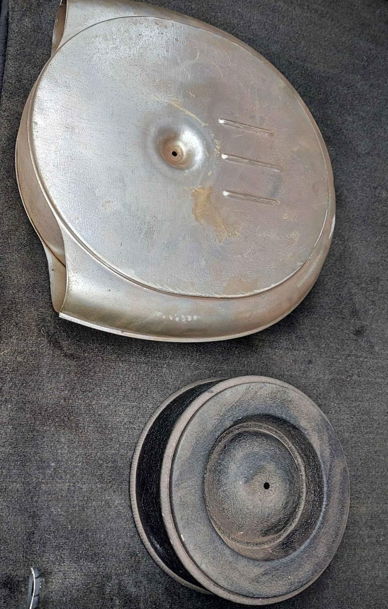 19511956 OLDSMOBILE OR CADILLAC AIR CLEANER ASSEMBLY. GENUINE GM PART