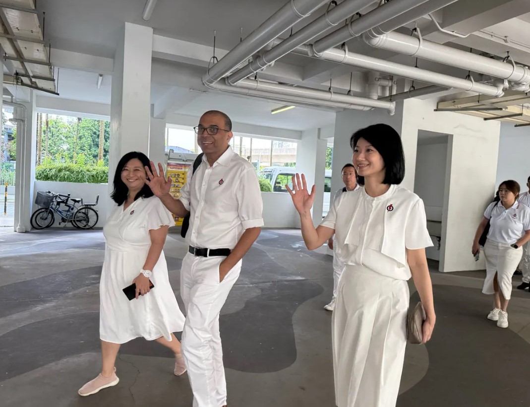 8视界新闻新加坡 - #GE2025 【尤索夫依萨中学】 人民行动党三名原议员，包括内政部兼社会及家庭发展部政务部长孙雪玲、卫生部兼数码发展及 ...
