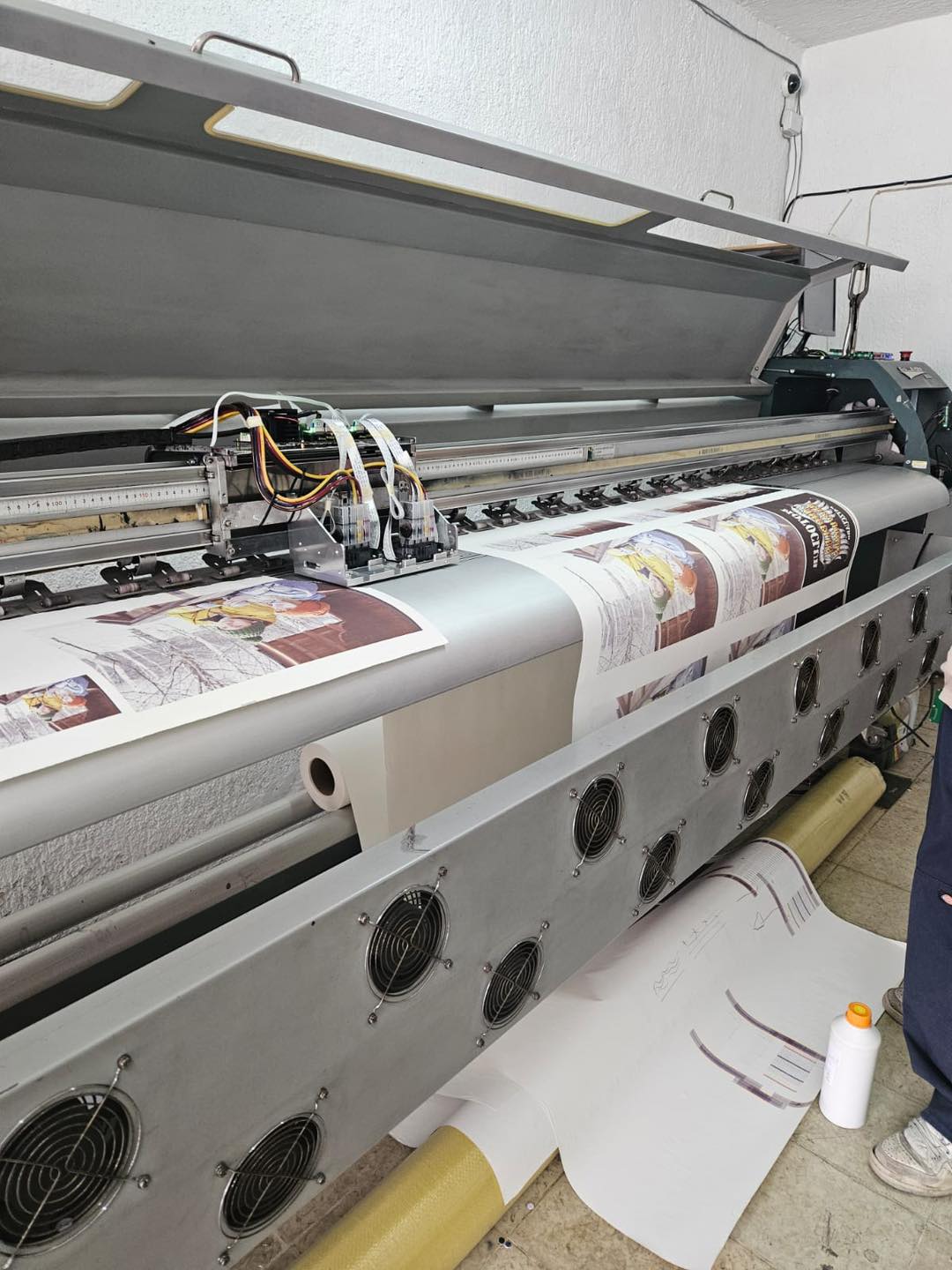 Plotter 3.20mts actualizado con éxito... - CS Internacional