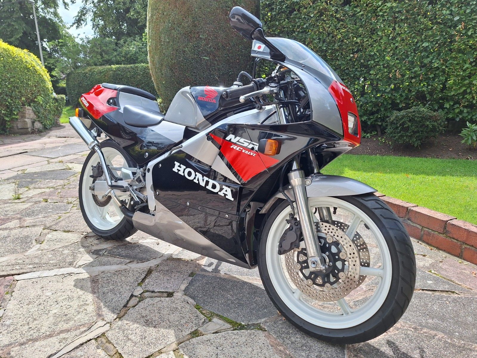 Check out this stunning 1989 Honda Nsr 250 Mc18 in factory Seed