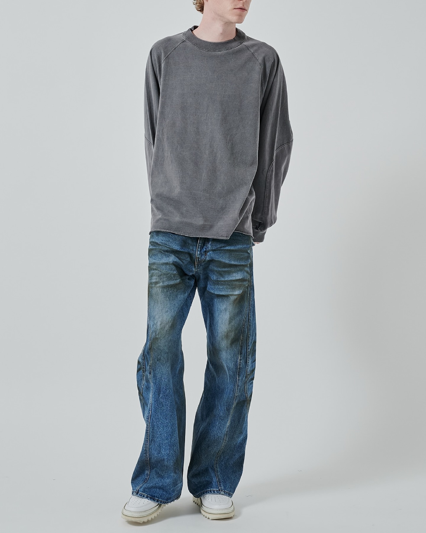 NEWS〉NVRFRGT × STUDIOUS 別注発売 @NVRFRGT x @studious_official 