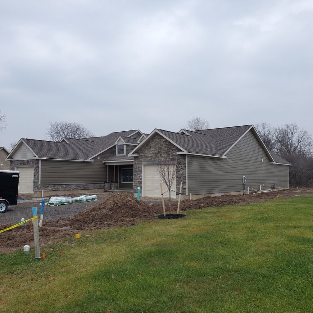 Hardie siding with shaker... - Shawn Matthew Renovations