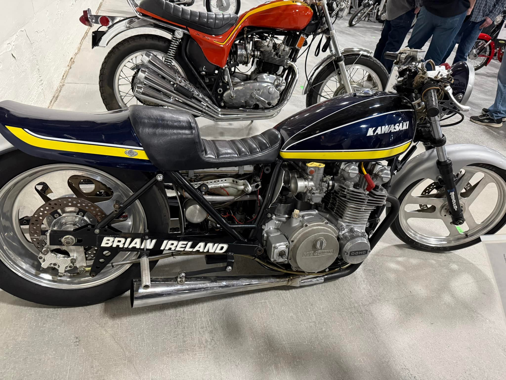 o宮 What do you think this Kawasaki drag bike sell for at the Mecum