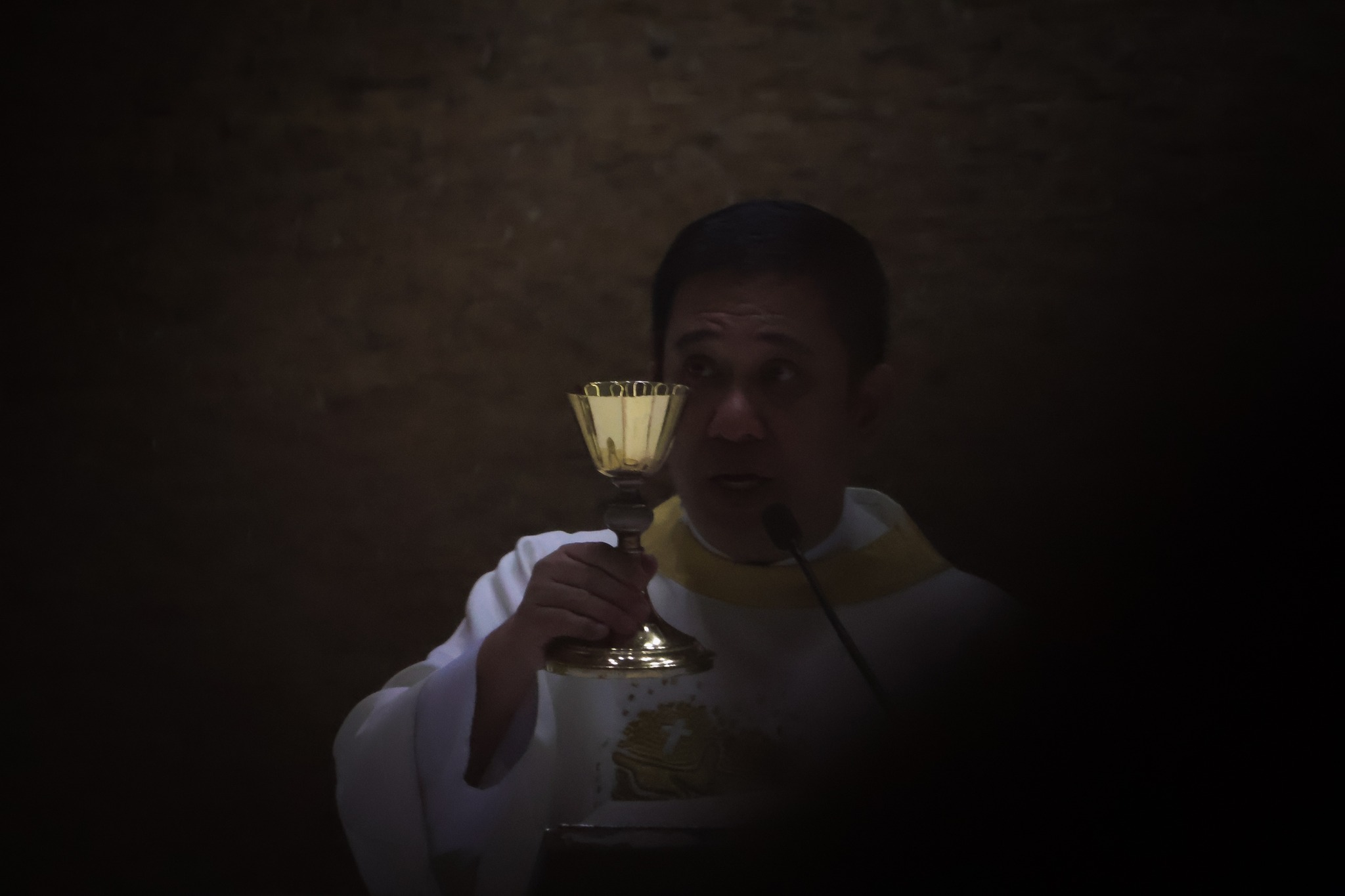 Rappler - HULING SIMBANG GABI 🔔 The Mary Queen of Apostles Parish in ...
