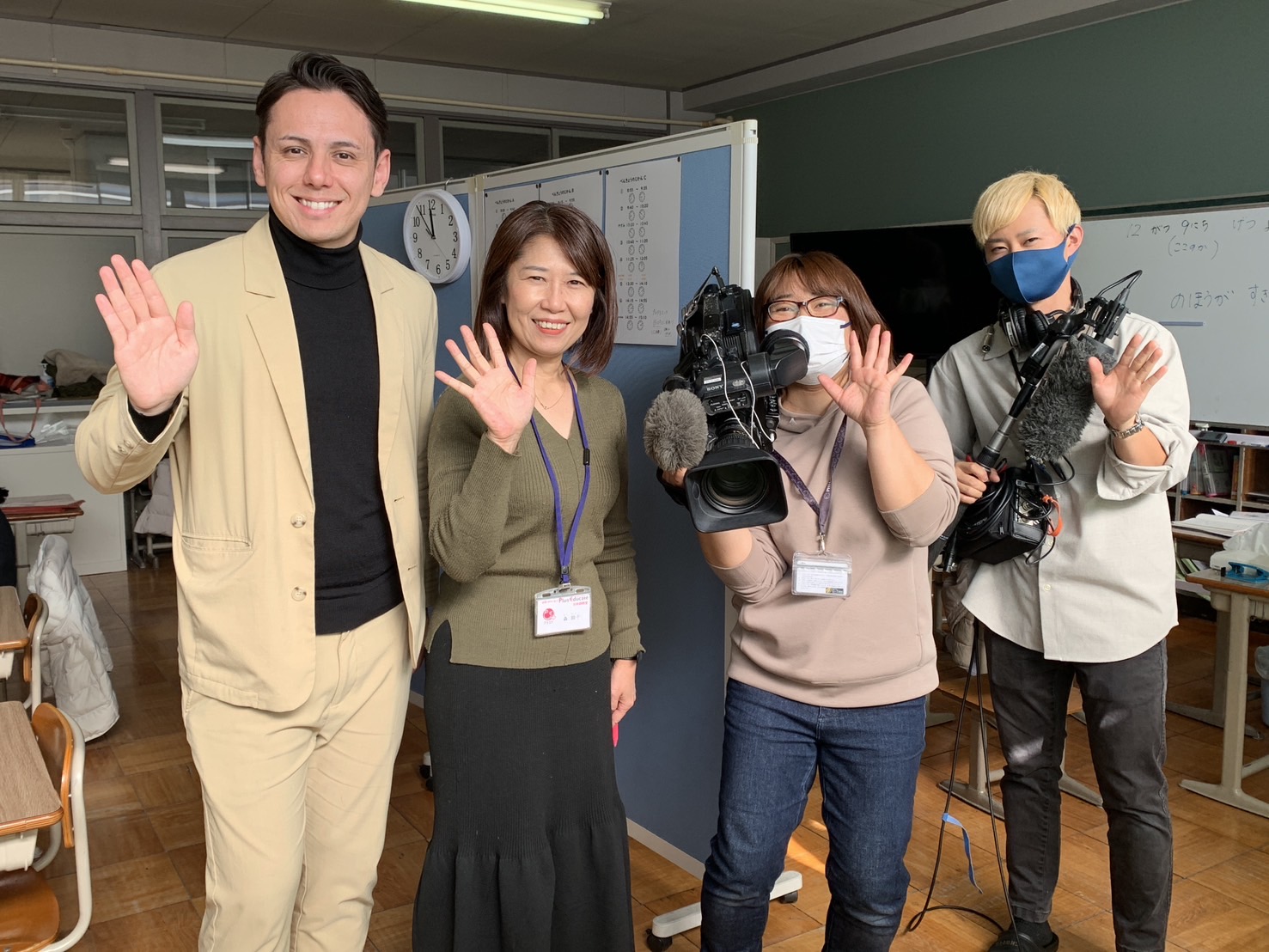 認定npo法人 プラス・エデュケート - 佐藤ヴィトルさんと撮影スタッフのみなさんですヽ(^o^)丿 https://www.nhk.or ...