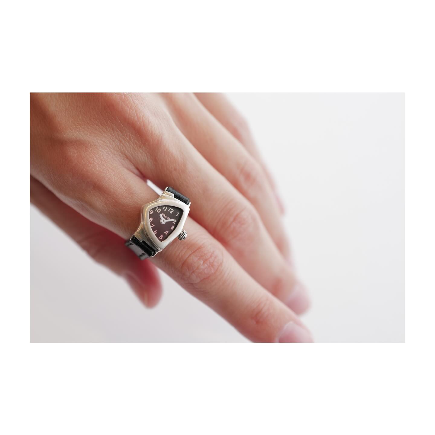24AW Pal-Asymmetry #moco #fingerwatch #ringwatch #ring #watch 
