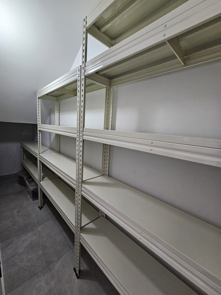 SNB CO. Boltless Racks