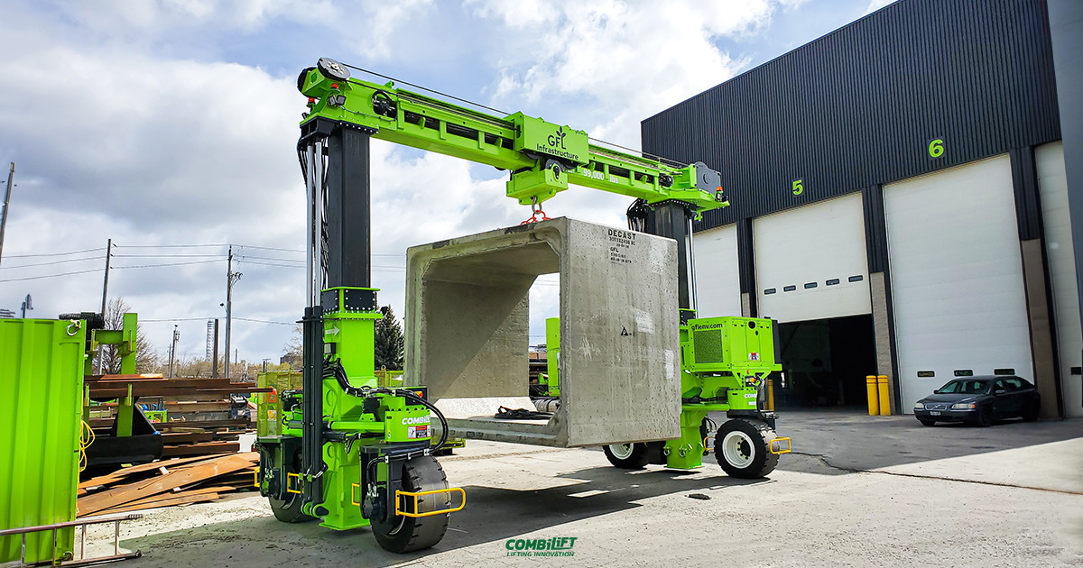 Combilift Straddle Carrier... - Combilift Straddle Carrier