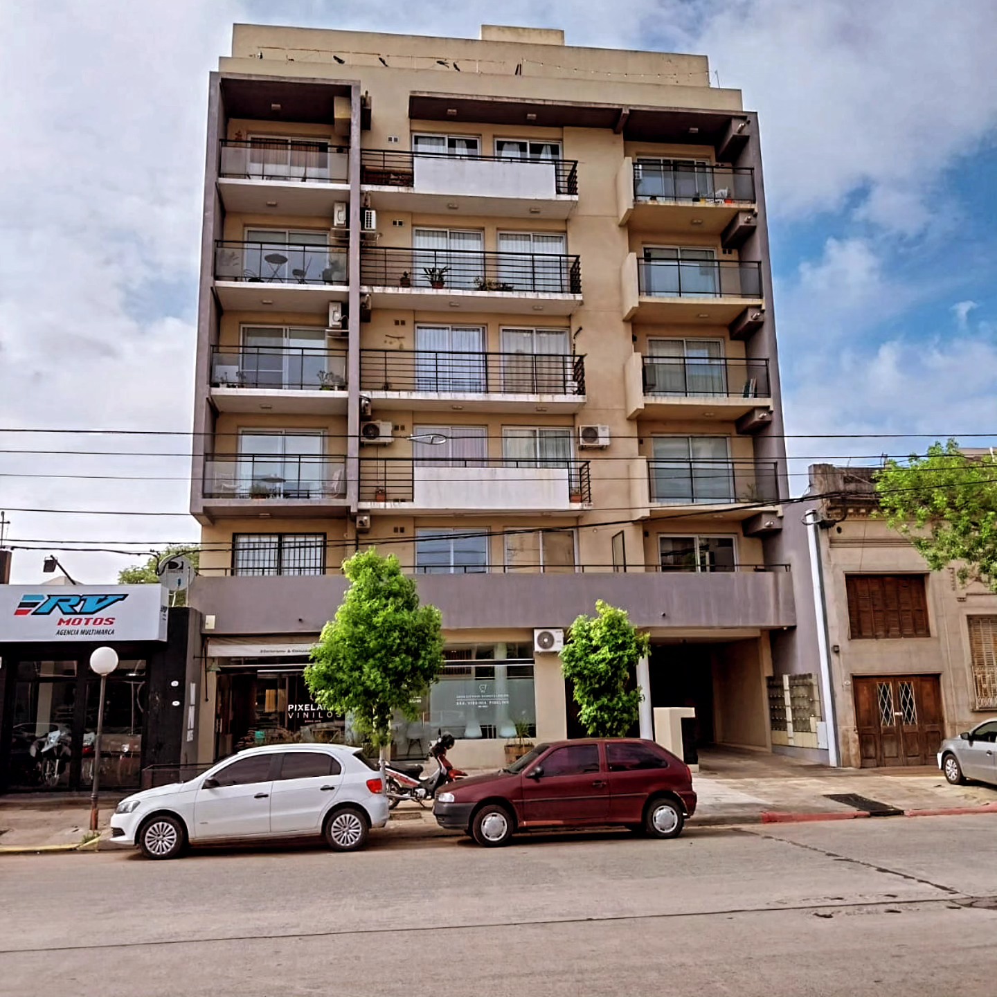 Salva - ⚠️ Departamento en ALQUILER ! 📍 Av. Mitre entre Santa Fe y ...