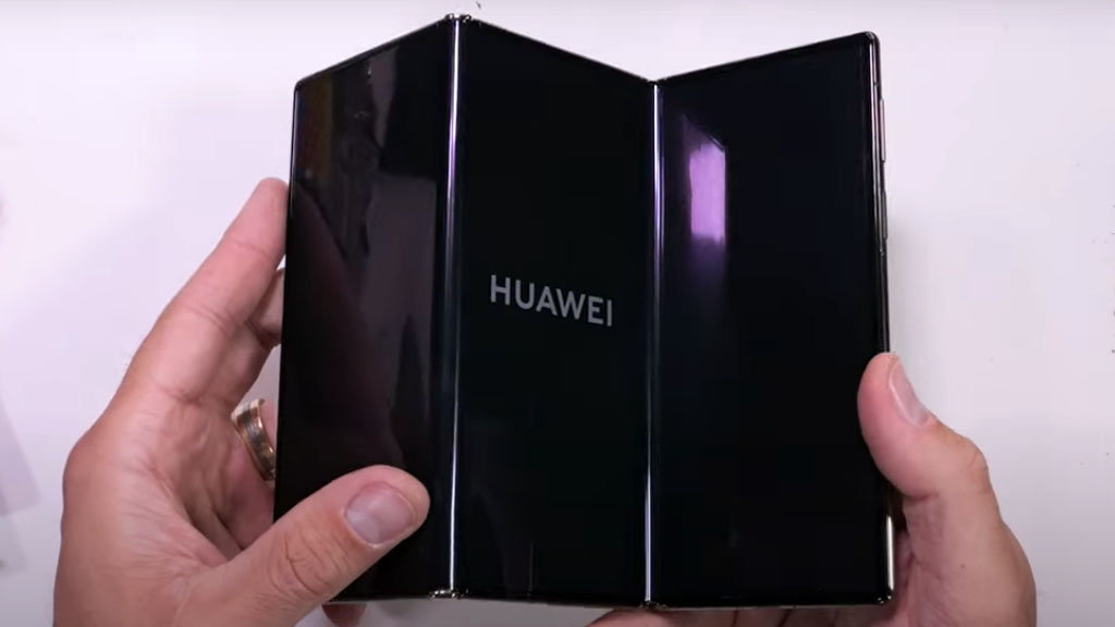 Huawei Mate XT survives dirt torture test but suffers in display