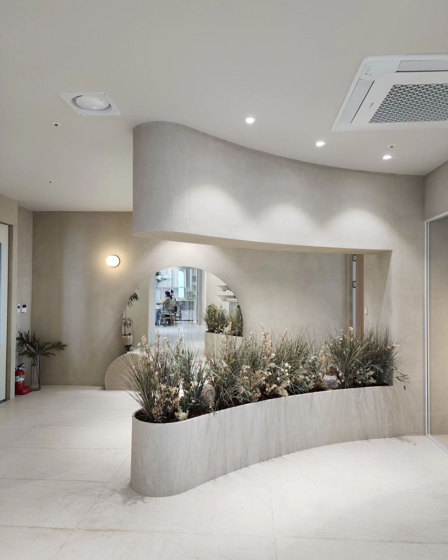 Smdesign - 곡선이 주는 부드러움과 따스함을 담은 #곡선인테리어 예요~ ^^ .... | Facebook
