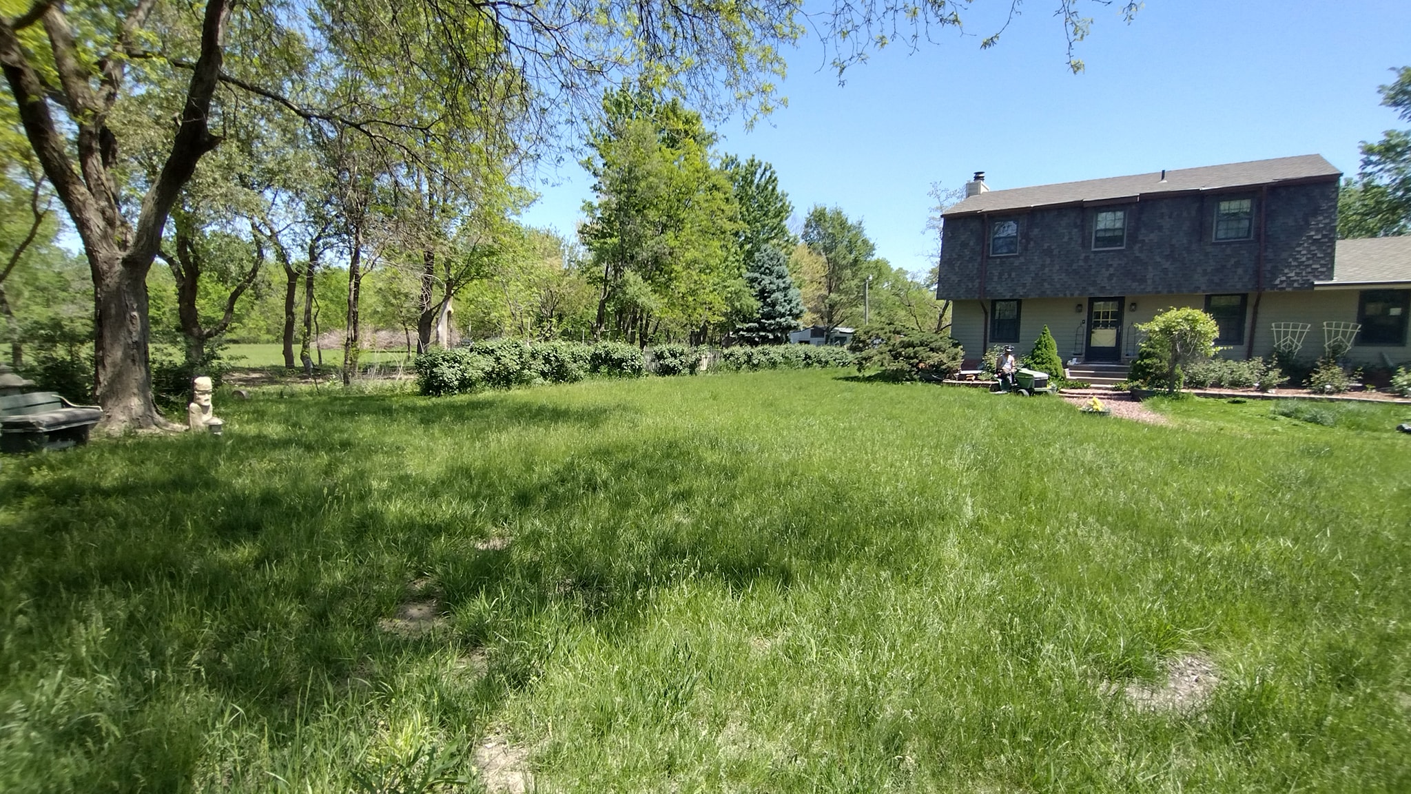 Dragon & Son Lawn care service | Lincoln NE