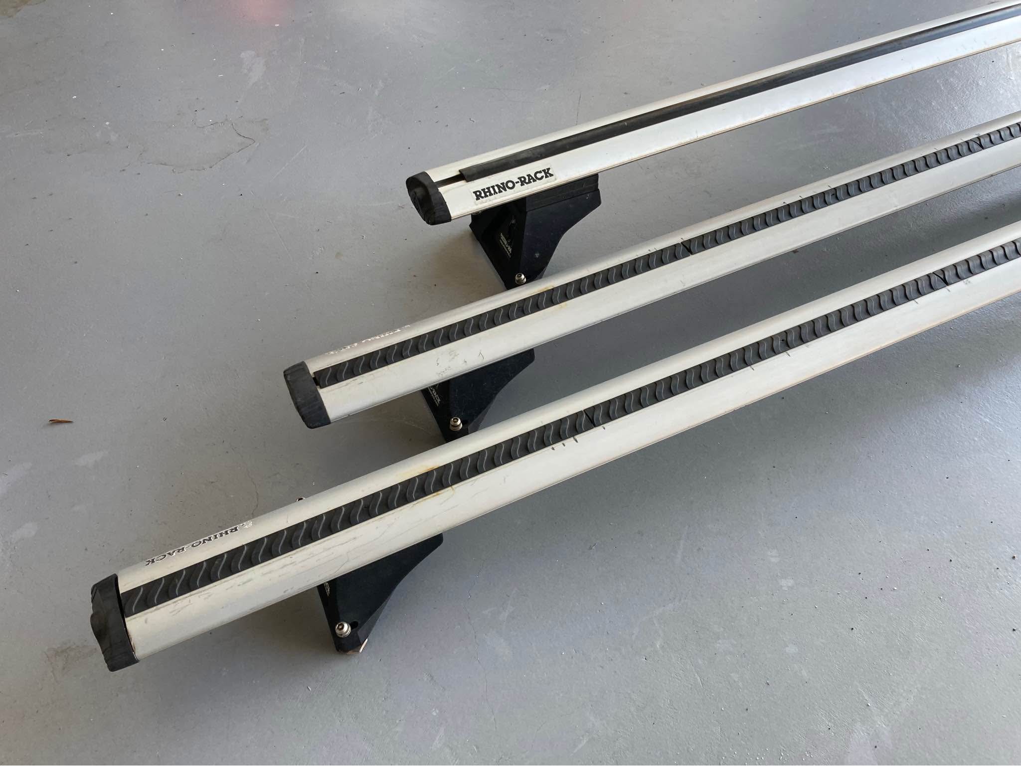 Rhino Racks (3) - aero style with mounting brackets to suit Land Rover ...