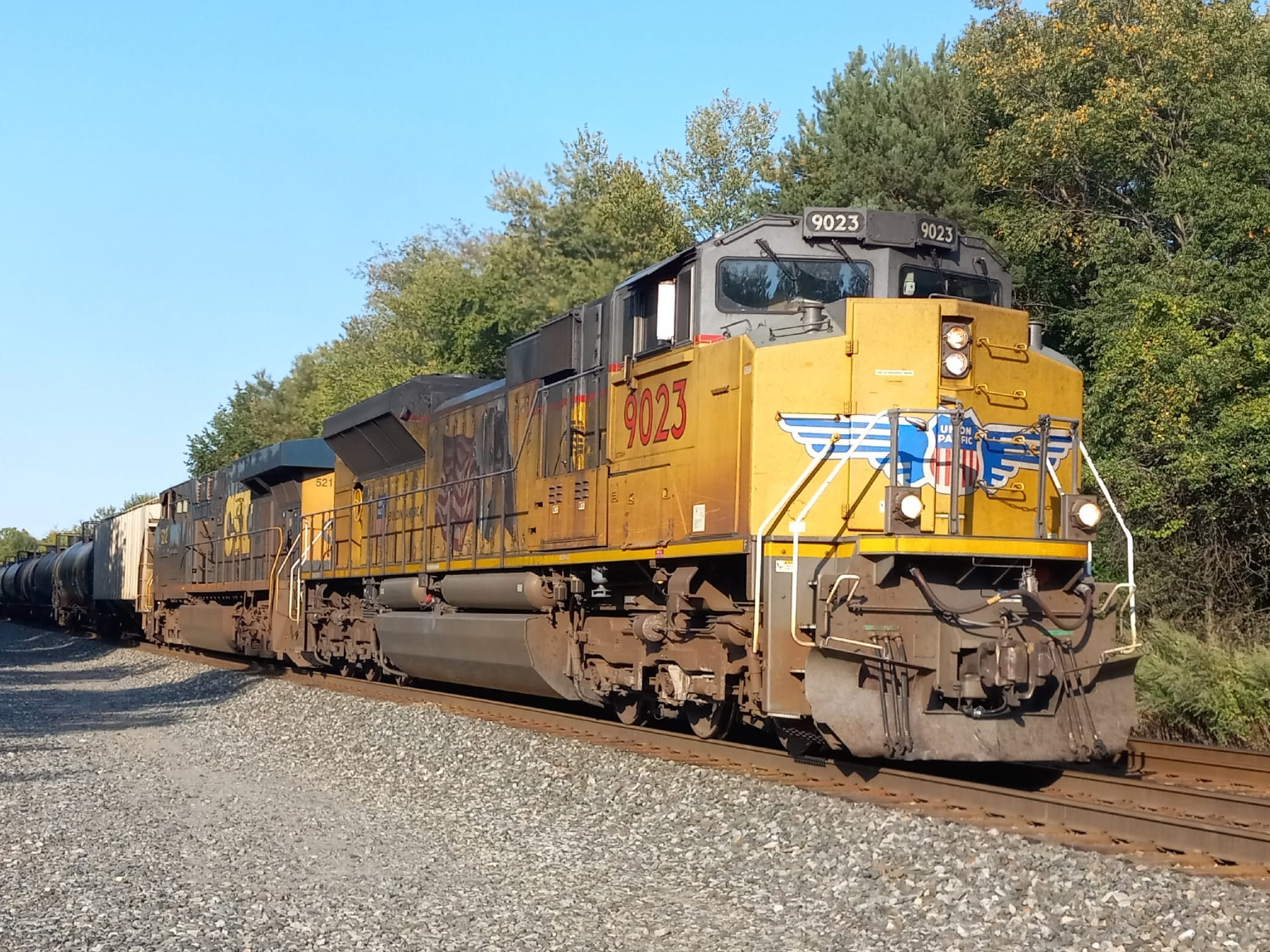 CSX - Past and Present | B792 UP 9023 SD70 ACE CSXT 5212 | Facebook