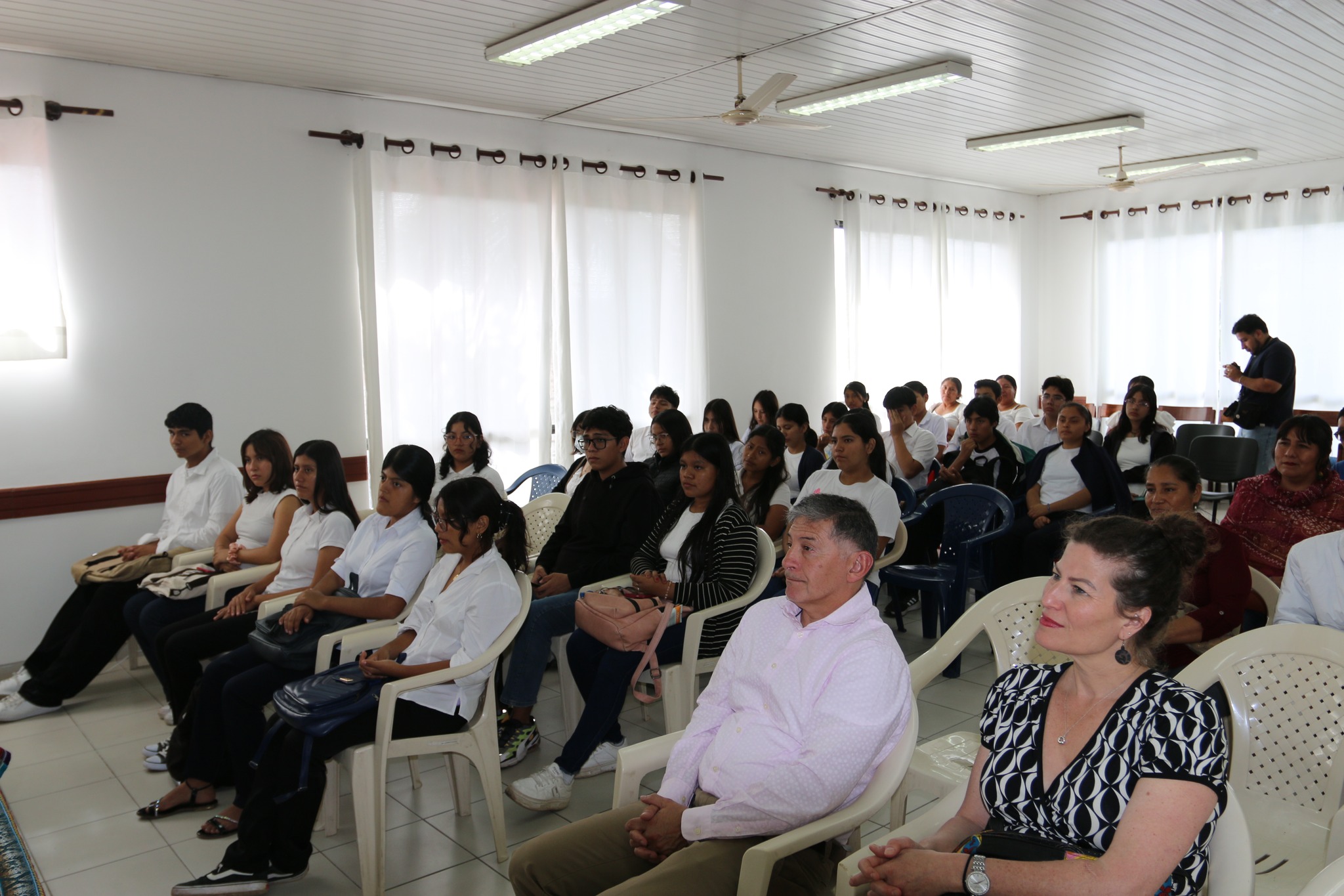 First Class Institute-Zona Sur-Página Oficial