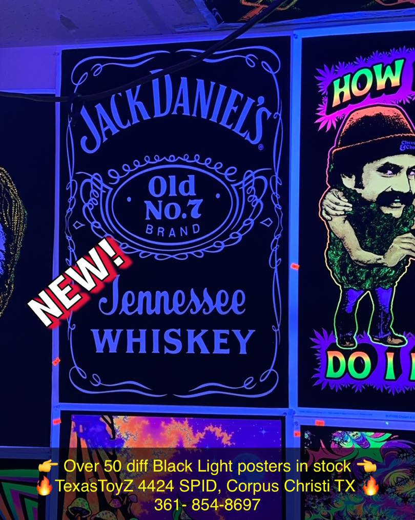 New & restock on zee epic Blacklight posters 👽 👉 Over 500