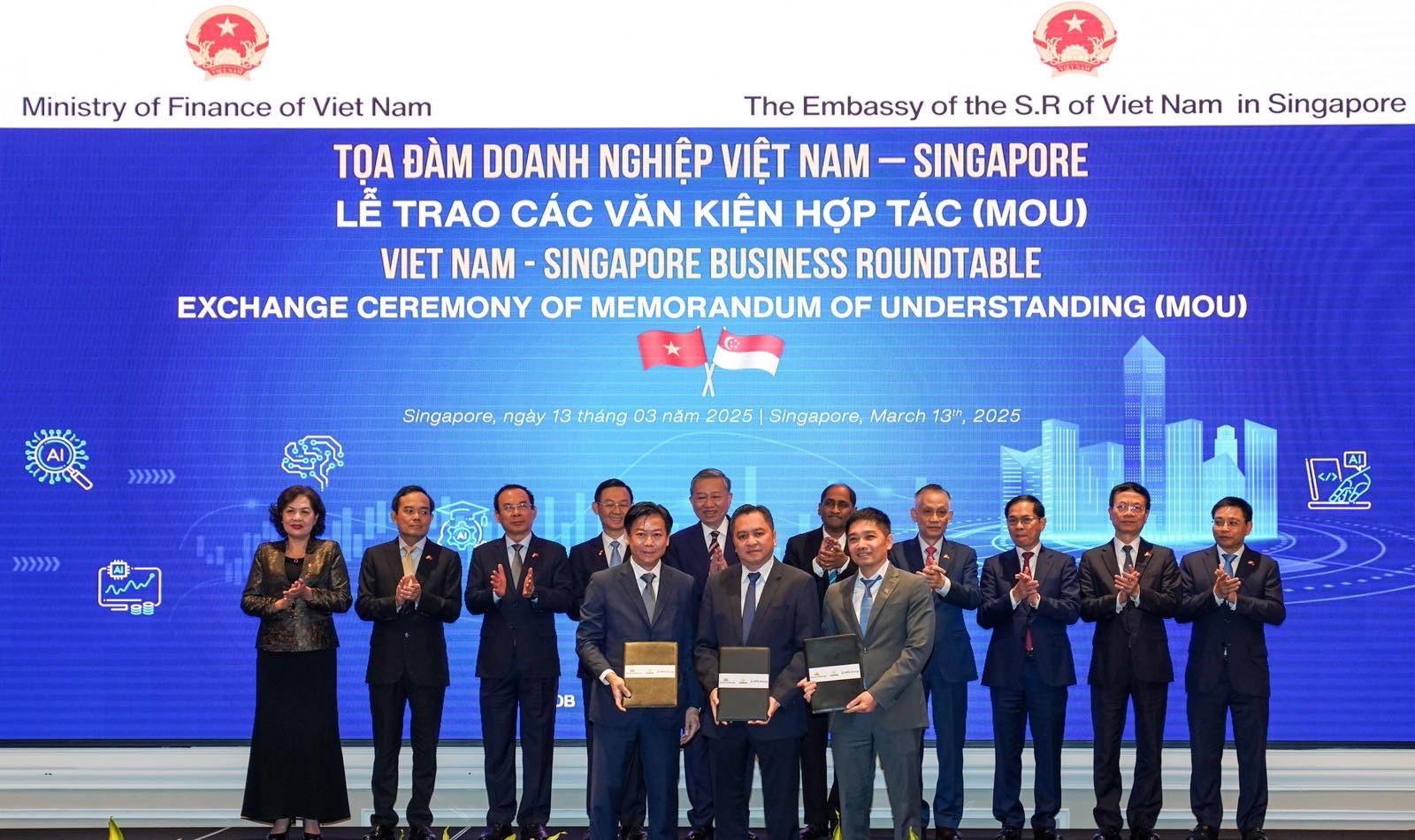 Vietnam - Biên bản ghi nhớ giữa Vietnam Airlines & SaigonTourist Group ...