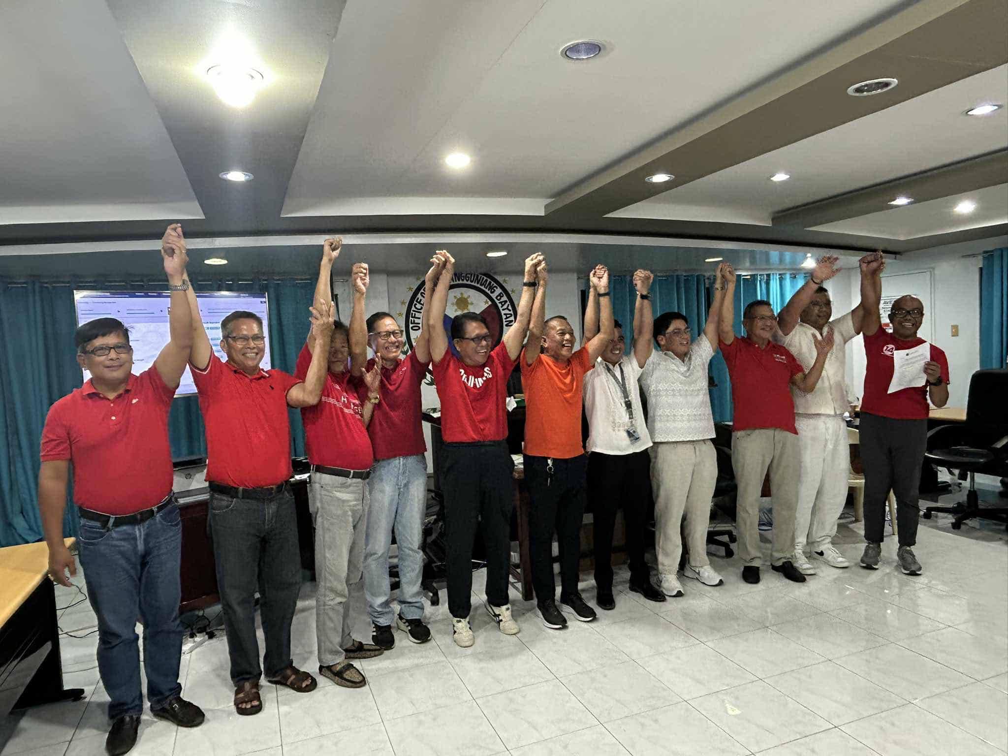 Romblon - TINGNAN: Naiproklama na ng COMELEC ang bagong alkalde ng San ...