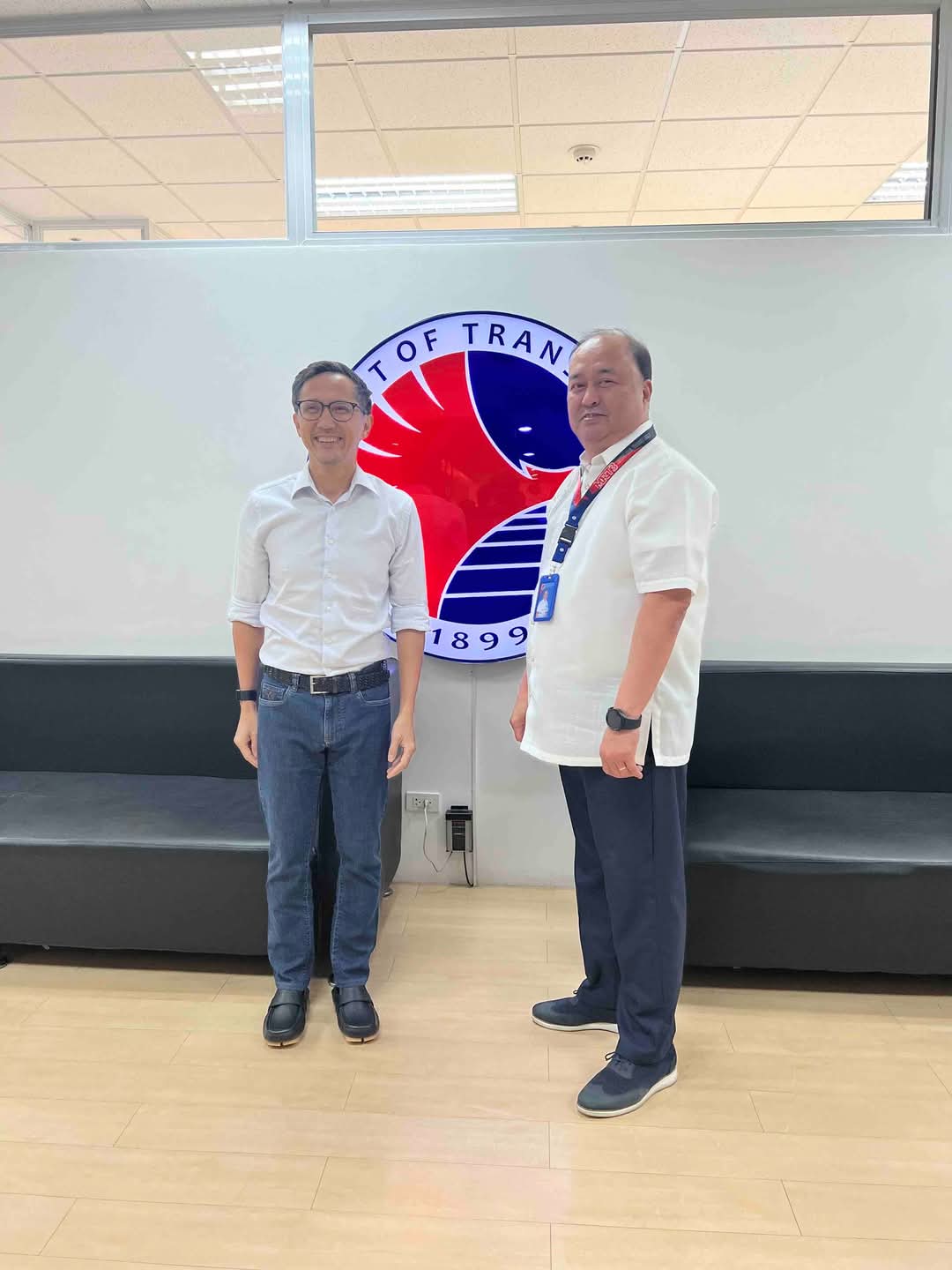 PTV - TINGNAN: Nanumpa kay Department of Transportation (DOTr ...