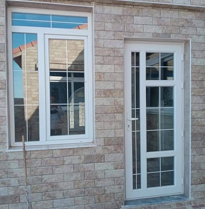 Fenêtre coulissante système zéro seuil. B77💪🏼💪🏼#menuiseriealuminium # ...