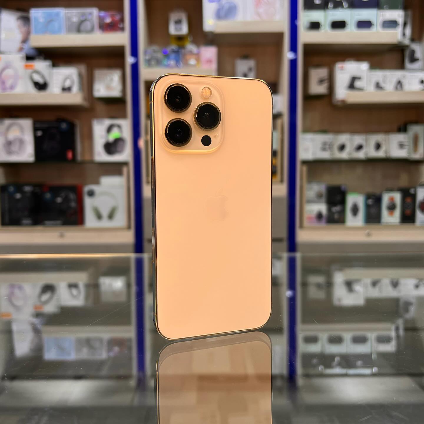 Used iPhone 13 Pro 128GB Gold in excellent condition