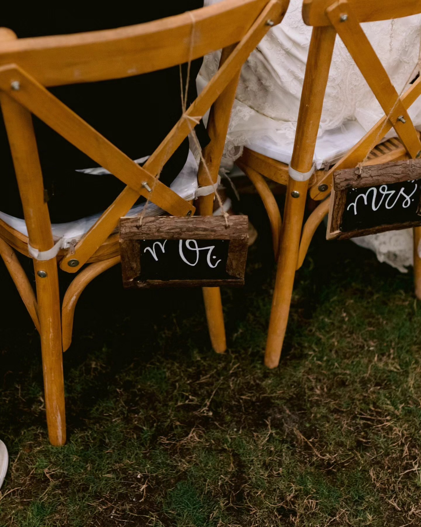Loza Lettering