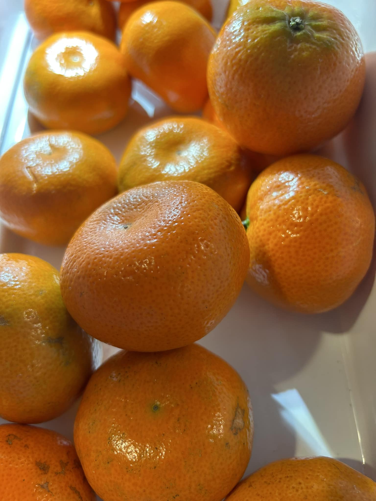 Why are Aldi mandarins extremely shiny?