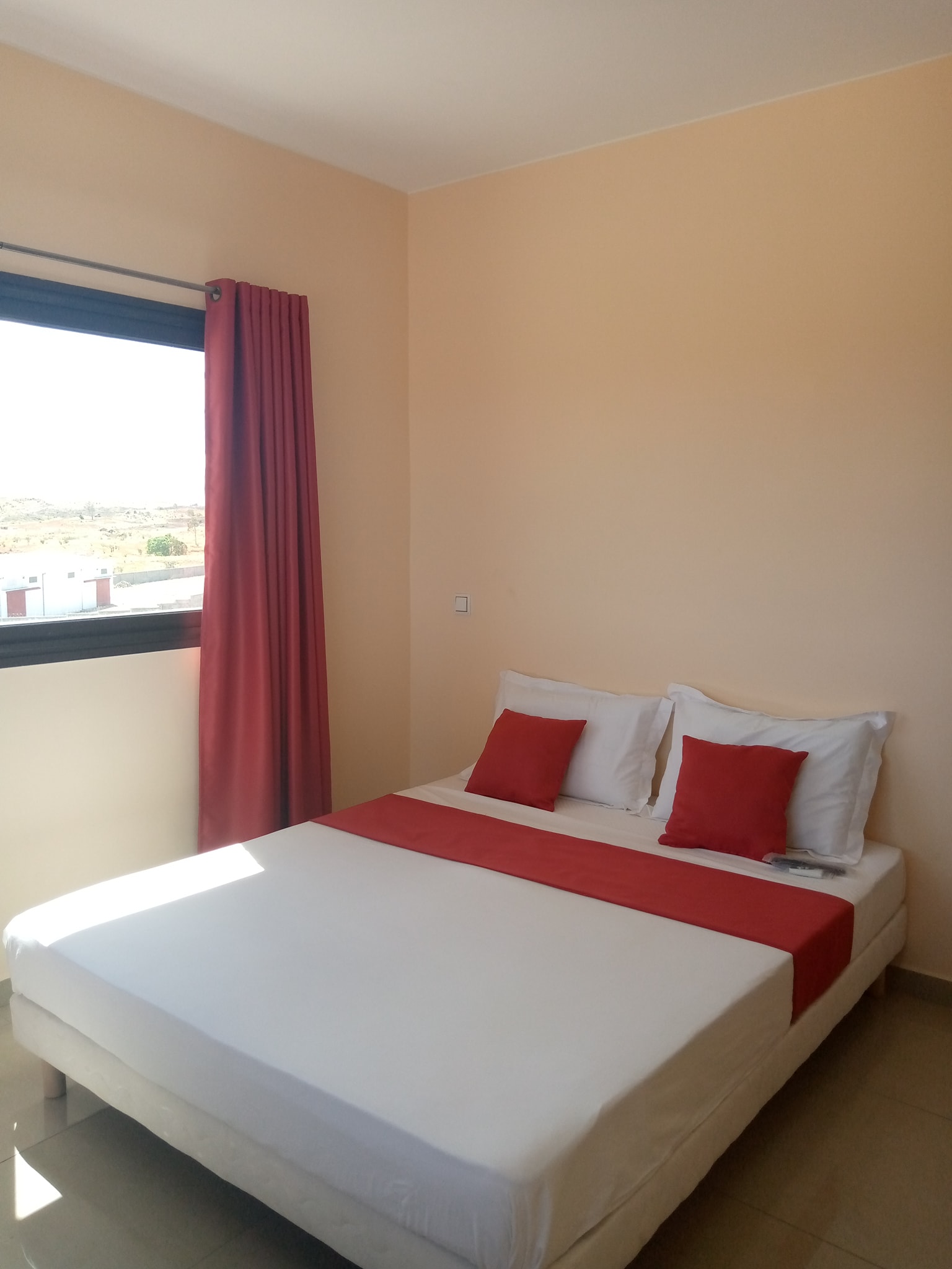 kamoro-hotel-kamoro-h-tel-ambondromamy-chambres-tout