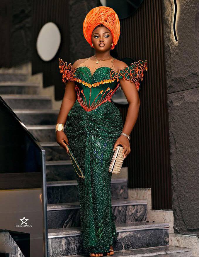 burnt orange and emerald green dress What suits match or bridesmaids colours? CORSET BODICE