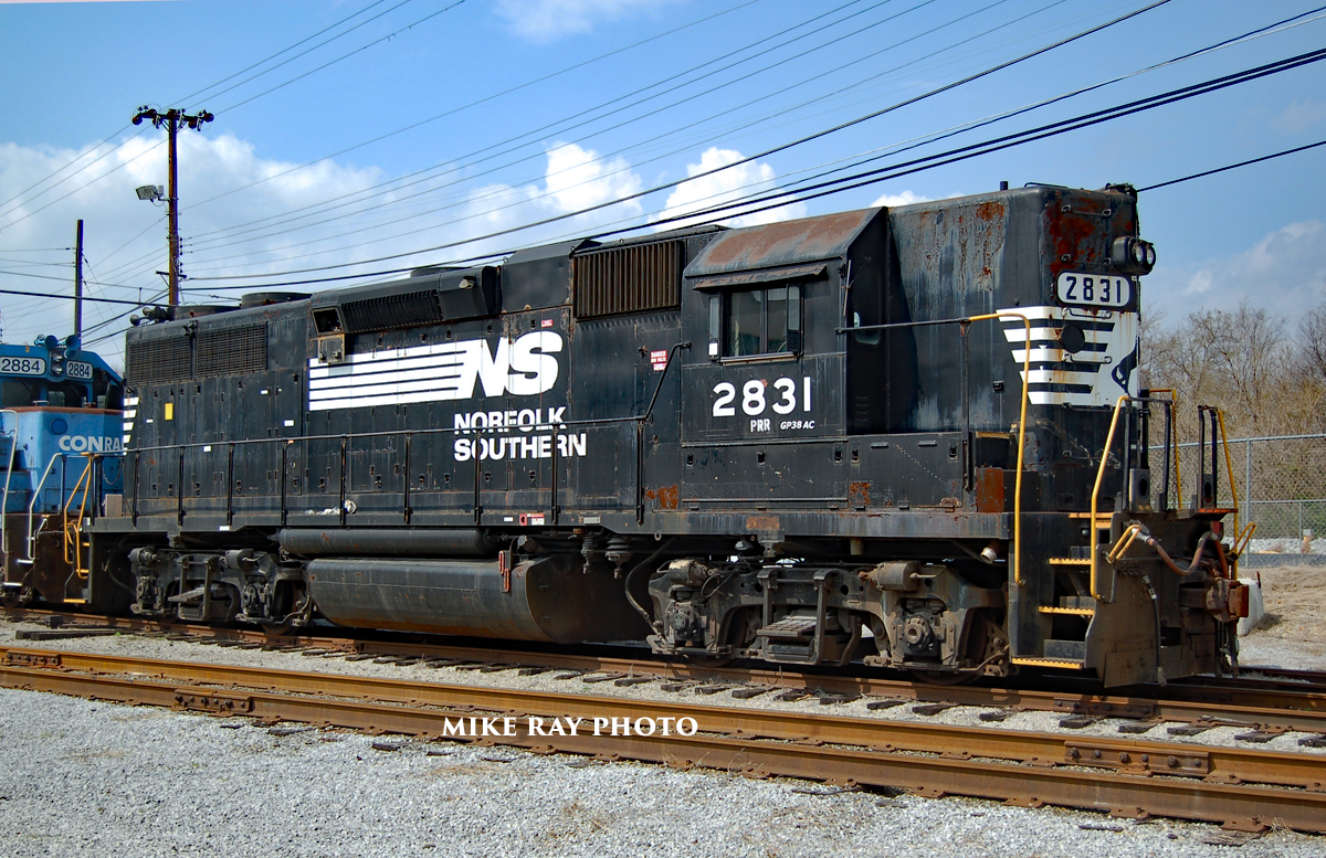 PRR GP38-2 # 5379 at Chattanooga Tn March 2000.