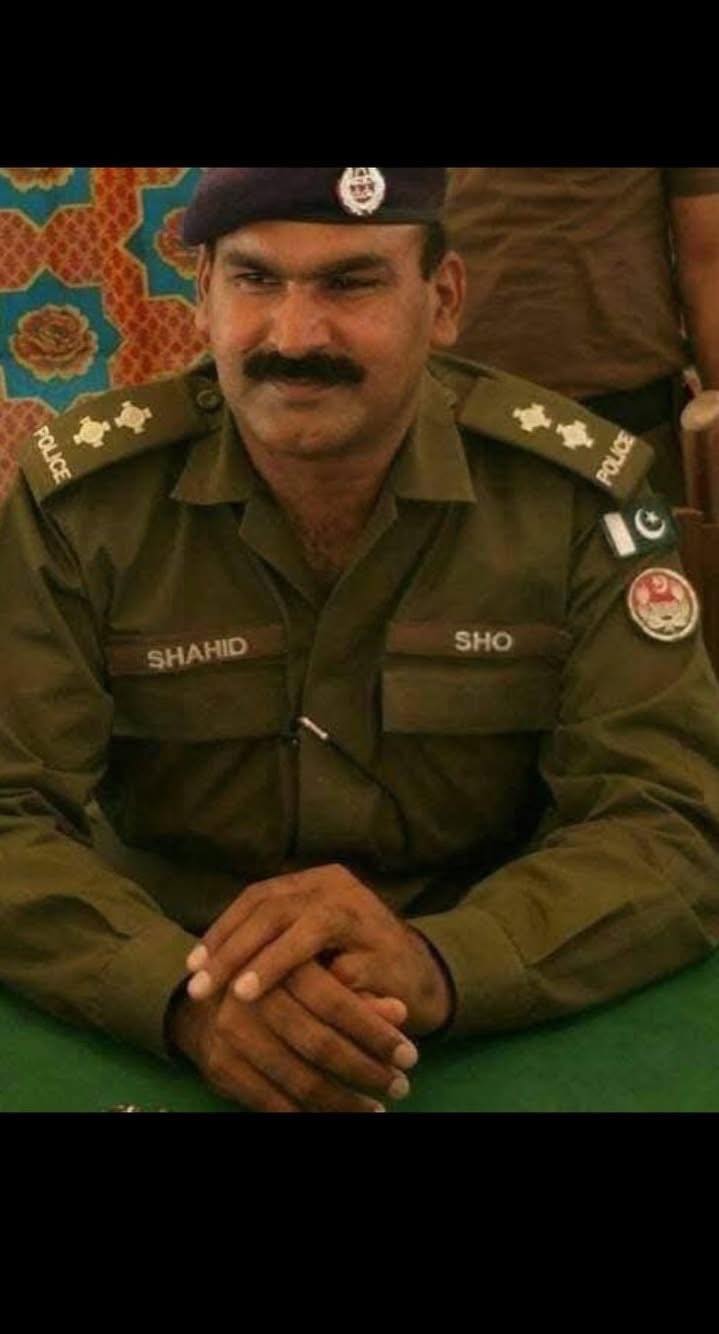 فیر نیفے وچ پسٹل چل گیا ایس ایچ... - I Love Pakistan Police | Facebook