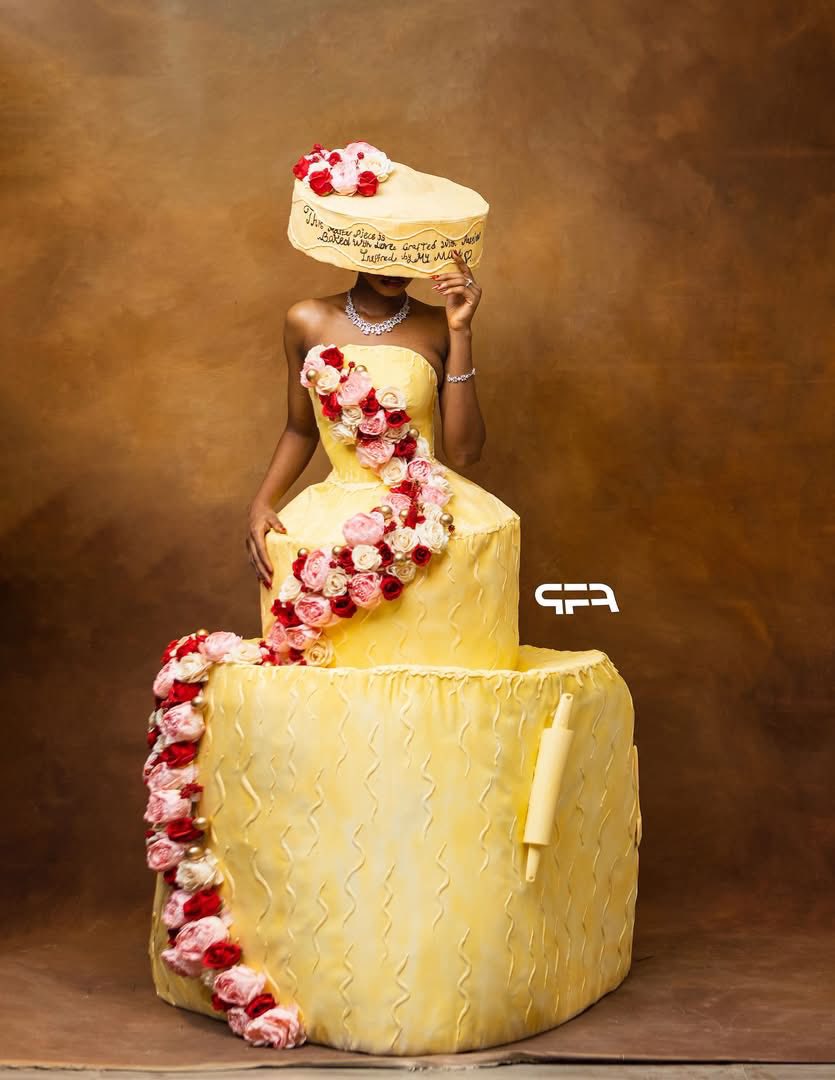 birthday cake dress design Beautiful from Prudential students. Her mum is a baker and she drew her inspiration from there to a cake dress to honour her mom gift Barbie doll cake Größe:Größe 2 costume christmas tree Lace Detail Midi Dress bachelorette parties
