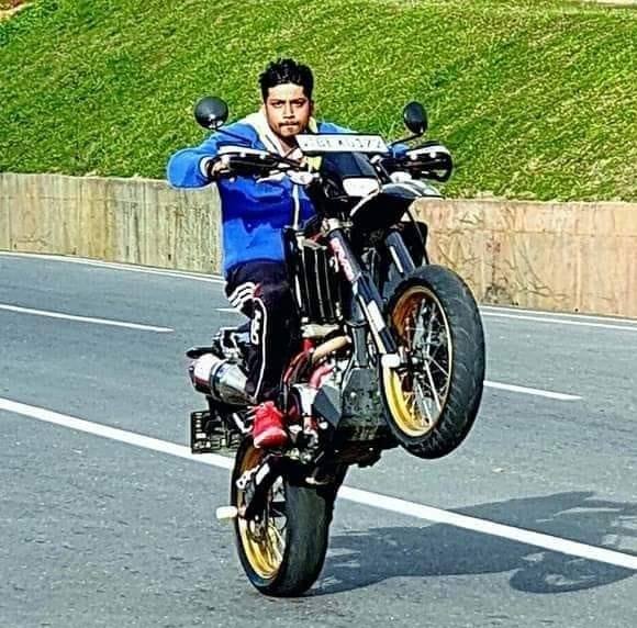 Liqui - ඔබේ chain link පරිපූර්ණ තත්ත්වයේ තබා ගන්න Bike Chain Spray ...
