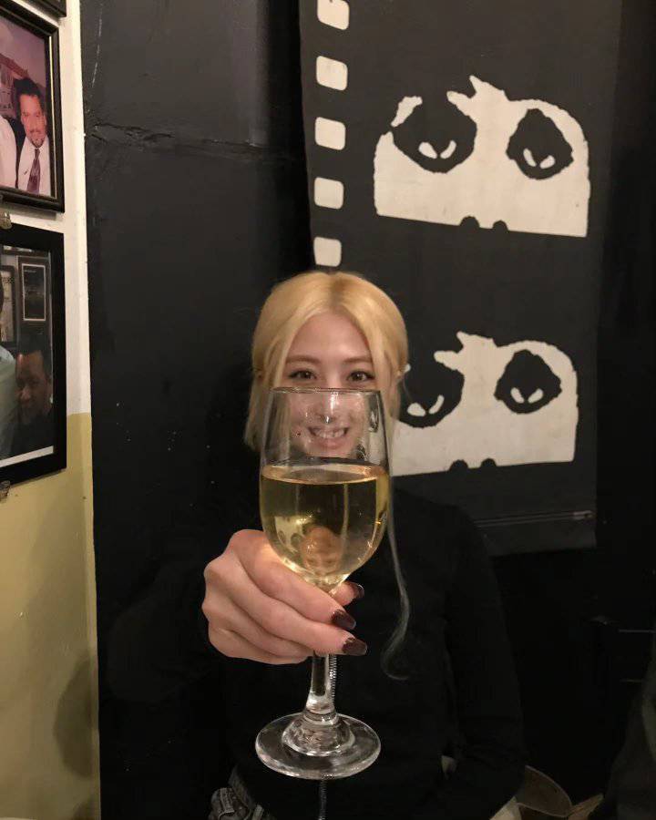 Weverse Fansign Event (unreleased selfie) - YUNJIN