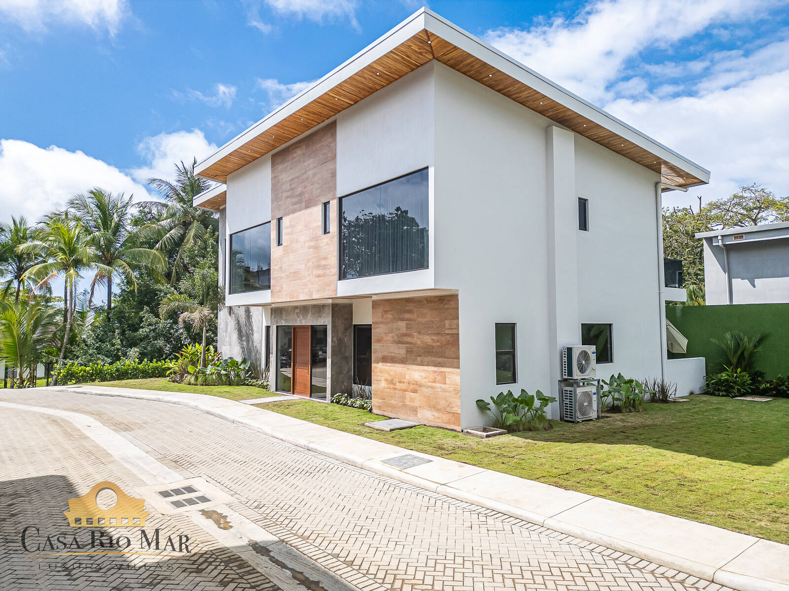 Casa Rio Mar Luxury Villas
