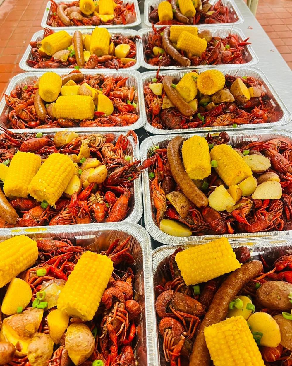 Mudbugs at the LOOP - Crawfish anyone? Live $1.89 Cooked $3.59. 10# or ...