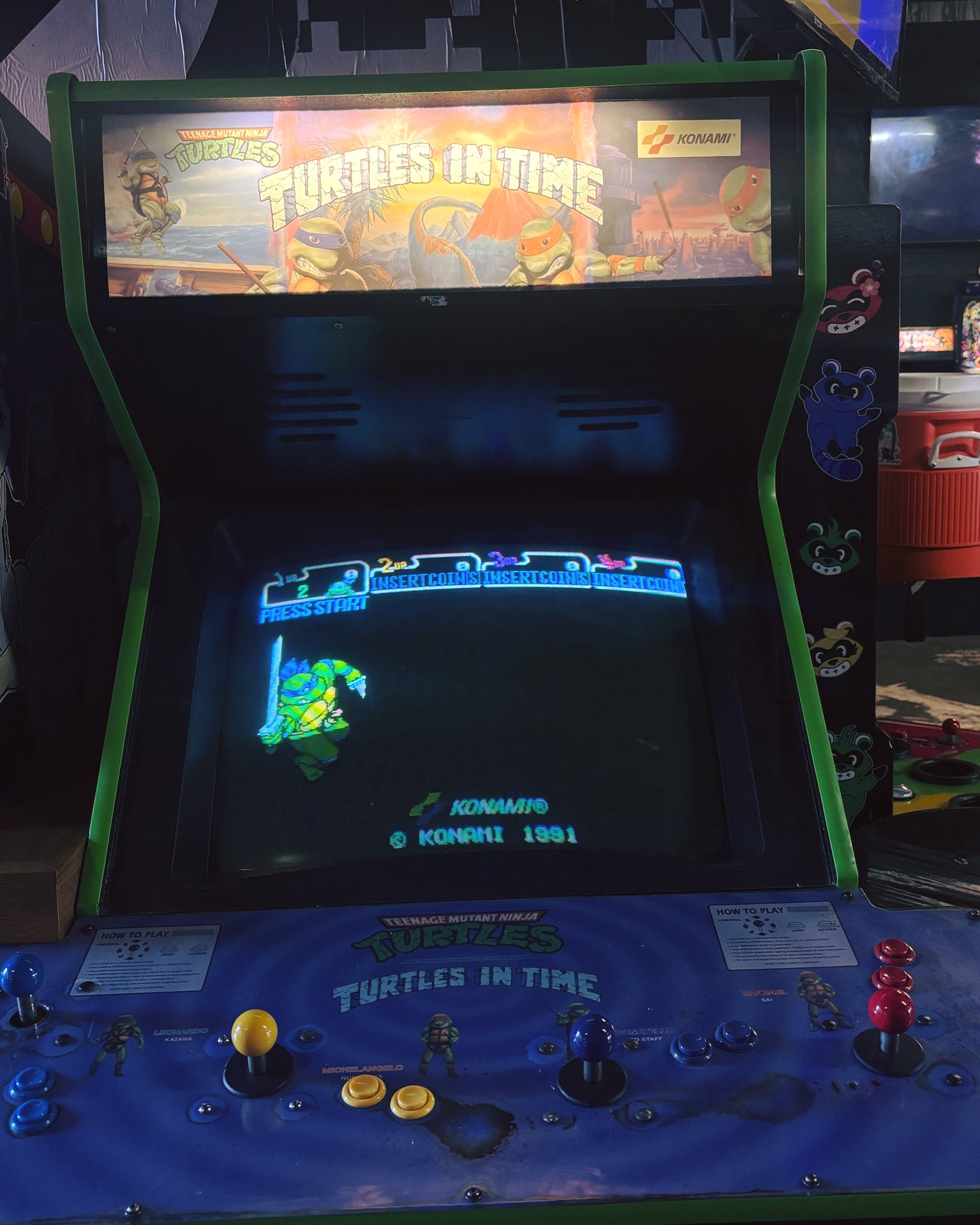 Play Teenage Mutant Ninja Turtles: Turtles in Time at Up-Down