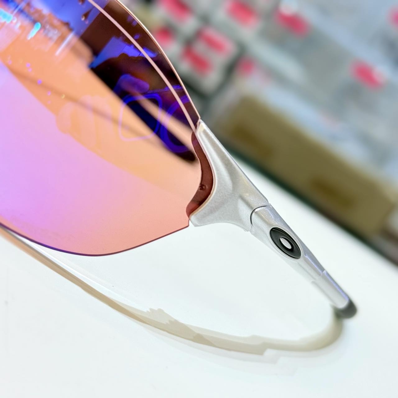Extremely lightweight and comfortable for long wear❗️ Oakley