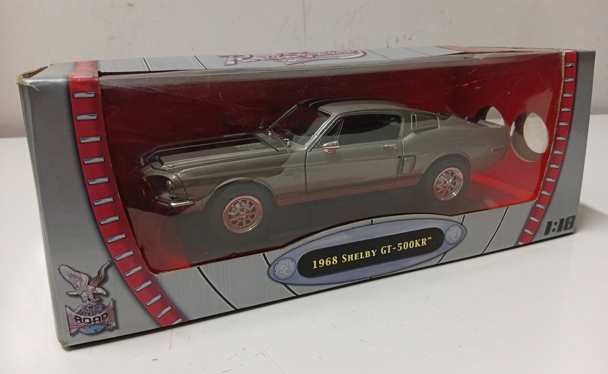 1968 Shelby GT-500KR RoadSignature Collection 1/18 die-cast model