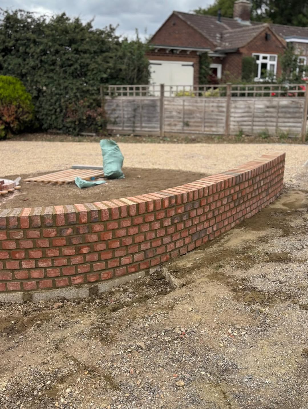 Bricks - Radius Garden Wall. Your garden deserves more than standard ...